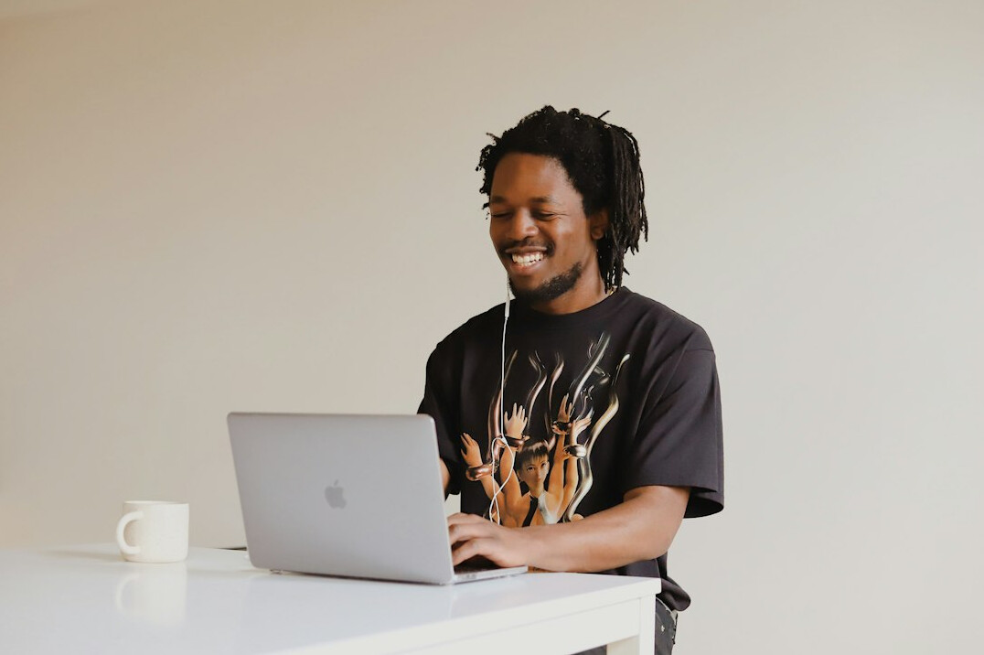 online course student